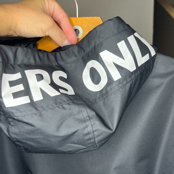 Men's Members Only Black Anorak Windbreaker Jacket with Hood Logo - M. - Picture 3 of 6